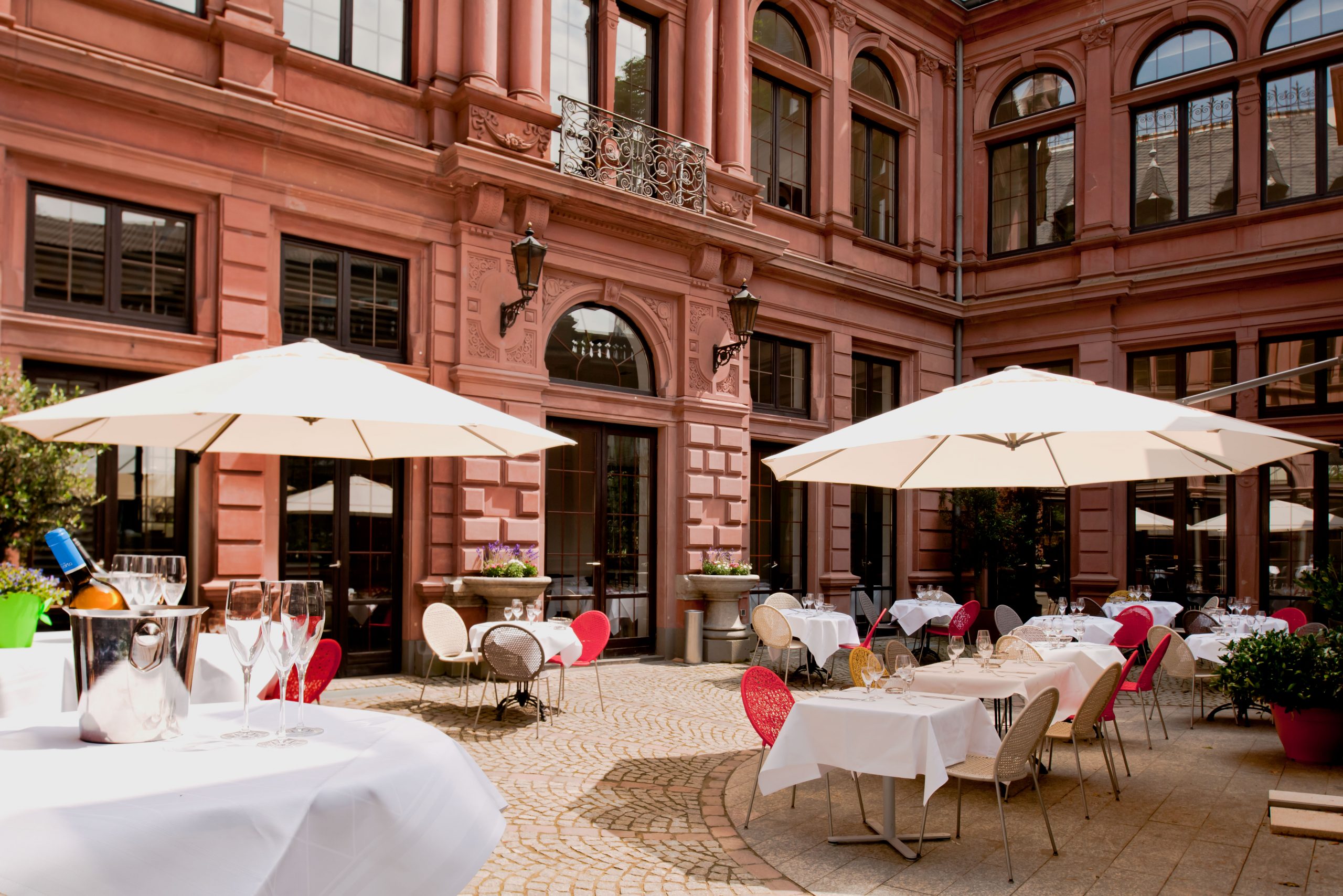 Arkadenraum – Palais Livingston